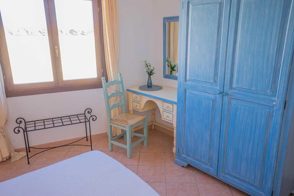 Residence Baia Sant Anna Con Piscina タナウネッラ エクステリア 写真